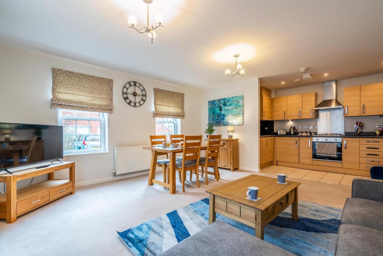 The Augustine - Modern Two Bed Ground Floor Apartment With Parking Canterbury Esterno foto